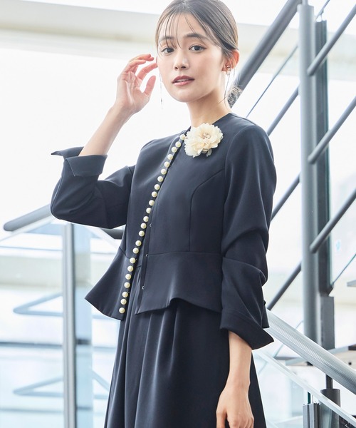 RUIRUE BOUTIQUE（ルイルエブティック）の「ストレッチ ｜ ノーカラー パールペプラム ワンピース スーツ ｜ セットアップ・オケージョンスーツ・セレモニースーツ・フォーマルスーツ・ママスーツ・ノーカラージャケット（スーツセット・レディース・ブラック/アイボリー/ダークネイビー・S/M/L/LL）」の17枚目の写真