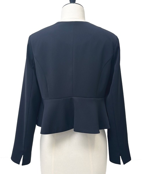 RUIRUE BOUTIQUE（ルイルエブティック）の「ストレッチ ｜ ノーカラー パールペプラム ワンピース スーツ ｜ セットアップ・オケージョンスーツ・セレモニースーツ・フォーマルスーツ・ママスーツ・ノーカラージャケット（スーツセット・レディース・ブラック/アイボリー/ダークネイビー・S/M/L/LL）」の21枚目の写真