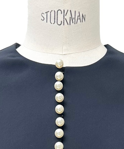 RUIRUE BOUTIQUE（ルイルエブティック）の「ストレッチ ｜ ノーカラー パールペプラム ワンピース スーツ ｜ セットアップ・オケージョンスーツ・セレモニースーツ・フォーマルスーツ・ママスーツ・ノーカラージャケット（スーツセット・レディース・ブラック/アイボリー/ダークネイビー・S/M/L/LL）」の22枚目の写真