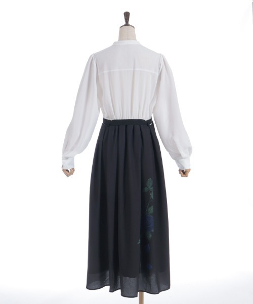axes femme(アクシーズファム)の「ローズプリントワンピース(ワンピース・レディース・ホワイト/ブラック/ラベンダー・MEDIUM)」の7枚目の写真