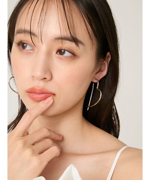 FRAY I.D（フレイアイディー）の「オープンハートモチーフピアス（ピアス（両耳用）・レディース・シルバー/ゴールド・F）」の6枚目の写真