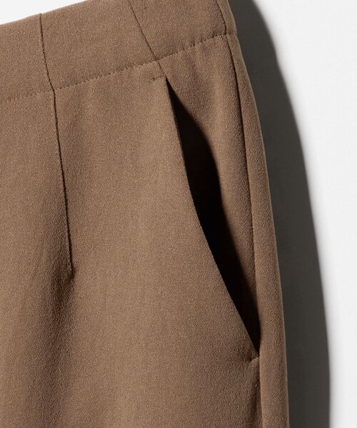 UNITED ARROWS(ユナイテッドアローズ)の「ポリエステルサブレ モダンストレート イージーパンツ(スラックス・メンズ・ブラック/モカ・XL/M/L/S)」の14枚目の写真