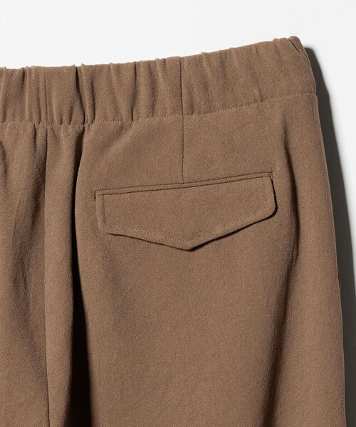 UNITED ARROWS(ユナイテッドアローズ)の「ポリエステルサブレ モダンストレート イージーパンツ(スラックス・メンズ・ブラック/モカ・XL/M/L/S)」の13枚目の写真