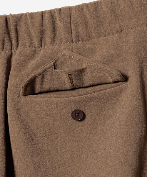 UNITED ARROWS(ユナイテッドアローズ)の「ポリエステルサブレ モダンストレート イージーパンツ(スラックス・メンズ・ブラック/モカ・XL/M/L/S)」の12枚目の写真