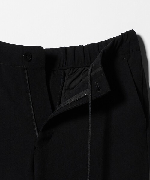 UNITED ARROWS(ユナイテッドアローズ)の「ポリエステルサブレ モダンストレート イージーパンツ(スラックス・メンズ・ブラック/モカ・XL/M/L/S)」の5枚目の写真