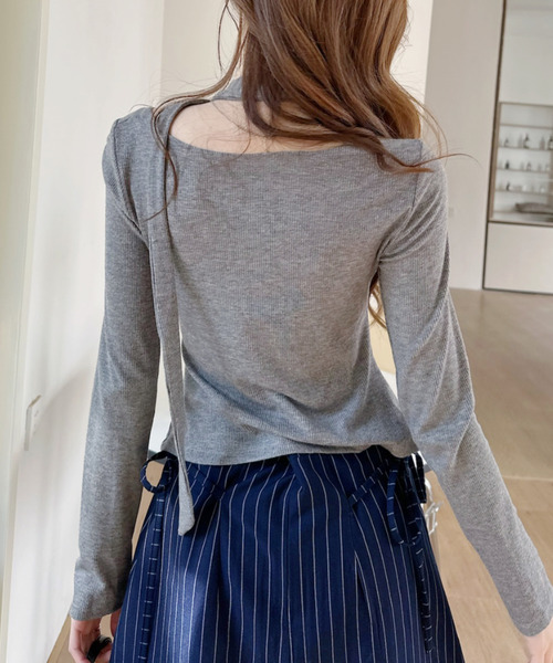 Ada.（エイダ）の「タイ付き アシンメトリーネック サイドボタンギャザー リブ トップス（Tシャツ/カットソー・レディース・アイボリー/ブラック/グレー・FREE）」の14枚目の写真