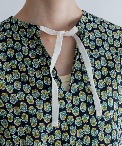 MEYAME(メヤメ)の「MEYAME/メヤメ コットンプリントブラウス COTTON PRINT BLOUSE(シャツ/ブラウス・レディース・ネイビー/ブルー・FREE)」の4枚目の写真