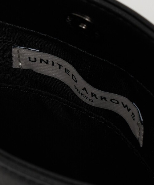 UNITED ARROWS（ユナイテッドアローズ）の「UNFINISHED LEATHER SACOCHE/アンフィニッシュドレザー サコッシュ（ショルダーバッグ・メンズ・ブラック・FREE）」の7枚目の写真