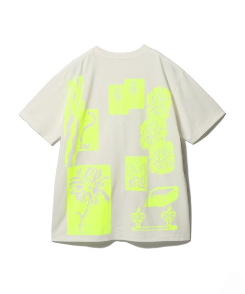 ESTNATION（エストネーション）の「ESTNATION / プリントTシャツ《ESTNATION EXCLUSIVE》（Tシャツ/カットソー・レディース・チャコールグレー/ホワイト/ピンク・FREE）」の4枚目の写真