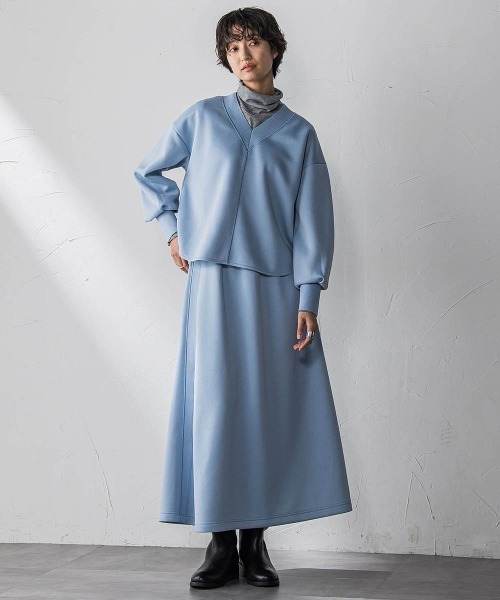 MAYSON GREY（メイソングレイ）の「軽量ボンディングスカートセットアップ≪洗濯機で洗える≫（ワンピース・レディース・オフホワイト/ブルー/ネイビー・M）」の3枚目の写真