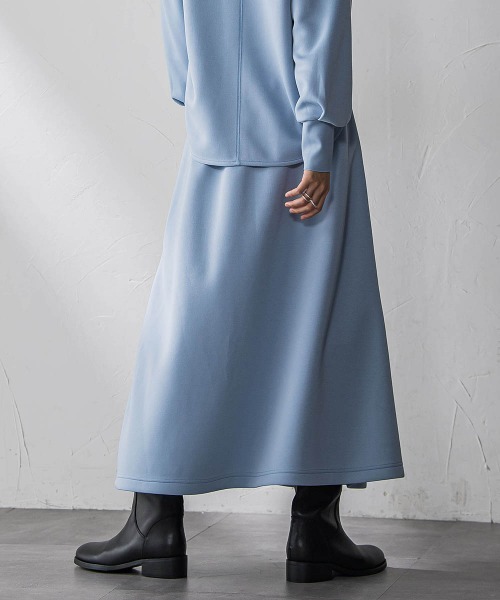 MAYSON GREY（メイソングレイ）の「軽量ボンディングスカートセットアップ≪洗濯機で洗える≫（ワンピース・レディース・オフホワイト/ブルー/ネイビー・M）」の5枚目の写真