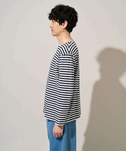 a.v.v（アーヴェヴェ）の「春のレイヤードコーデに欠かせない人気アイテム【洗濯機で洗える】ベーシックボーダー（Tシャツ/カットソー・メンズ・ネイビー・48/46）」の8枚目の写真