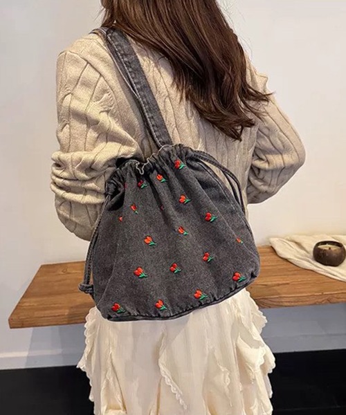 pumpkin port(パンプキンポート)の「チューリップ刺繍 巾着 トートバッグ(トートバッグ・レディース・ブラック/ブルー/ネイビー・FREE)」の5枚目の写真