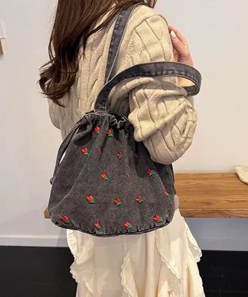 pumpkin port(パンプキンポート)の「チューリップ刺繍 巾着 トートバッグ(トートバッグ・レディース・ブラック/ブルー/ネイビー・FREE)」の6枚目の写真