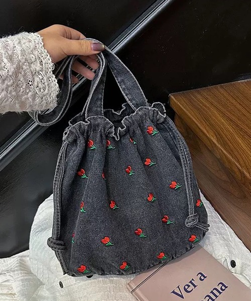 pumpkin port(パンプキンポート)の「チューリップ刺繍 巾着 トートバッグ(トートバッグ・レディース・ブラック/ブルー/ネイビー・FREE)」の9枚目の写真