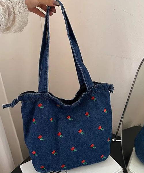 pumpkin port(パンプキンポート)の「チューリップ刺繍 巾着 トートバッグ(トートバッグ・レディース・ブラック/ブルー/ネイビー・FREE)」の14枚目の写真