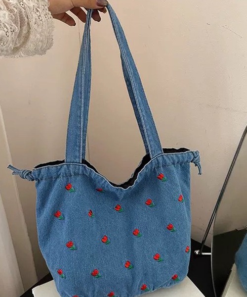 pumpkin port(パンプキンポート)の「チューリップ刺繍 巾着 トートバッグ(トートバッグ・レディース・ブラック/ブルー/ネイビー・FREE)」の18枚目の写真