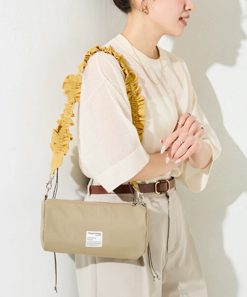 FREAK'S STORE（フリークスストア）の「限定展開　FREAK'S STORE クシュクシュ ショルダー 楕円 バッグ（ショルダーバッグ・レディース・オリーブ/ブラック/ベージュ・ONE SIZE）」の2枚目の写真