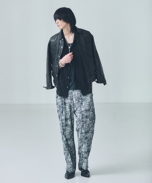 5351 POUR LES HOMMES（ゴーサンゴーイチプールオム）の「【総柄】ダンカリージャガード ワイド テーパード パンツ（その他パンツ・メンズ・ブラック/インディゴブルー・44/50/48/46）」の16枚目の写真