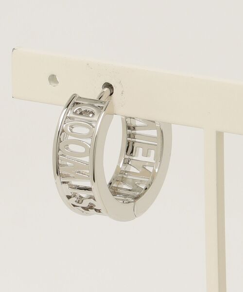 Vivienne Westwood MAN(ヴィヴィアンウエストウッドマン)の「MAN. WESTMINSTER SINGLE HOOP(その他・メンズ・ブラック/シルバー・FREE)」の3枚目の写真