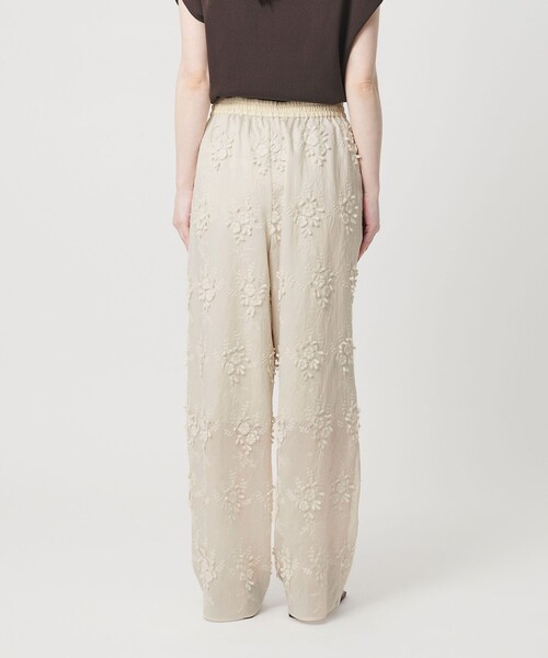 BEAUTY&YOUTH UNITED ARROWS（ビューティーアンドユースユナイテッドアローズ）の「セルロースナイロン エンブロイダリー イージーパンツ（その他パンツ・レディース・ブラック/オフホワイト・S/M）」の12枚目の写真