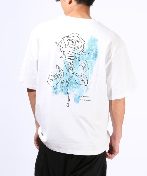 LUXSTYLE(ラグスタイル)の「フラワーバックプリントTシャツ(Tシャツ/カットソー・メンズ・ホワイト系その他/ホワイト/ホワイト系その他2/ブラック系その他/ブラック系その他2/ブラック・M/L)」の1枚目の写真