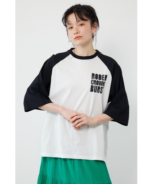 RODEO CROWNS WIDE BOWL(ロデオクラウンズワイドボウル)の「Ink Logo ラグランTシャツ(Tシャツ/カットソー・レディース・ホワイト系その他/カモフラージュ/ブラック系その他/ブルー系その他2・SMALL/MEDIUM)」の2枚目の写真