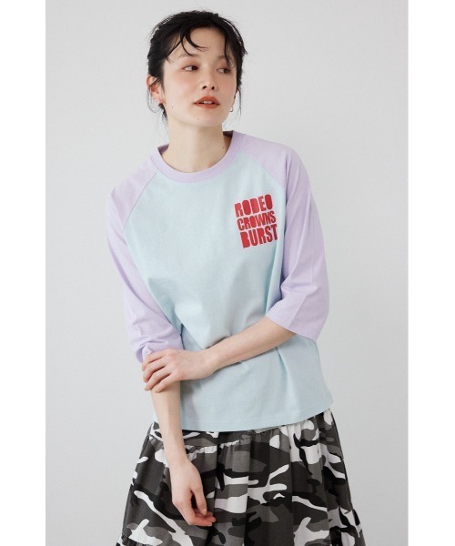 RODEO CROWNS WIDE BOWL(ロデオクラウンズワイドボウル)の「Ink Logo ラグランTシャツ(Tシャツ/カットソー・レディース・ホワイト系その他/カモフラージュ/ブラック系その他/ブルー系その他2・SMALL/MEDIUM)」の4枚目の写真
