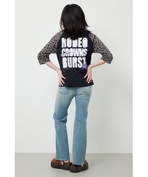 RODEO CROWNS WIDE BOWL(ロデオクラウンズワイドボウル)の「Ink Logo ラグランTシャツ(Tシャツ/カットソー・レディース・ホワイト系その他/カモフラージュ/ブラック系その他/ブルー系その他2・SMALL/MEDIUM)」の9枚目の写真