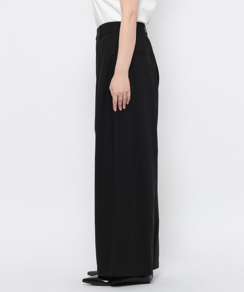 LOWRYS FARM（ローリーズファーム）の「ソフリネンワイドパンツ 621564（スラックス・レディース・ベージュ系その他/ブルー系その他/アイボリー/ブラック/ブラウン系その他/カーキ・MEDIUM/LARGE）」の14枚目の写真