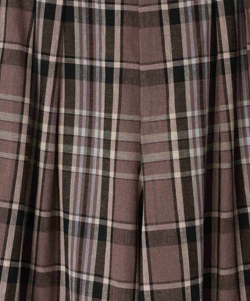 LOWRYS FARM（ローリーズファーム）の「ソフリネンワイドパンツ 621564（スラックス・レディース・ベージュ系その他/ブルー系その他/アイボリー/ブラック/ブラウン系その他/カーキ・MEDIUM/LARGE）」の10枚目の写真