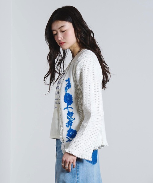ROSE BUD（ローズバッド）の「(mag.by c)FLOWER EMBROIDERY KNIT CARDIGAN（カーディガン/ボレロ・レディース・ホワイト/ブラック・ONE SIZE）」の3枚目の写真
