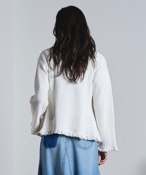 ROSE BUD（ローズバッド）の「(mag.by c)FLOWER EMBROIDERY KNIT CARDIGAN（カーディガン/ボレロ・レディース・ホワイト/ブラック・ONE SIZE）」の4枚目の写真