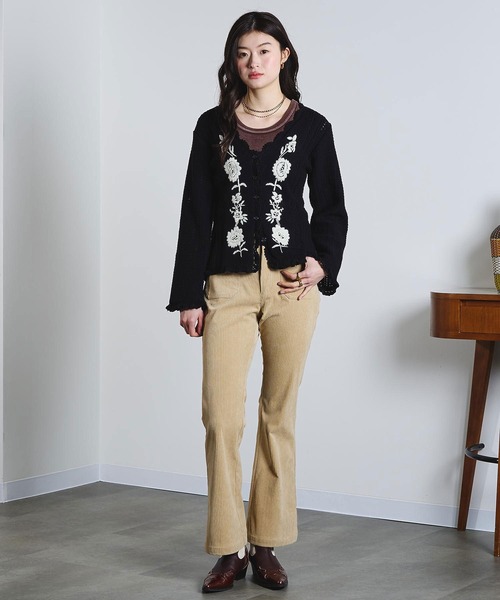 ROSE BUD（ローズバッド）の「(mag.by c)FLOWER EMBROIDERY KNIT CARDIGAN（カーディガン/ボレロ・レディース・ホワイト/ブラック・ONE SIZE）」の13枚目の写真