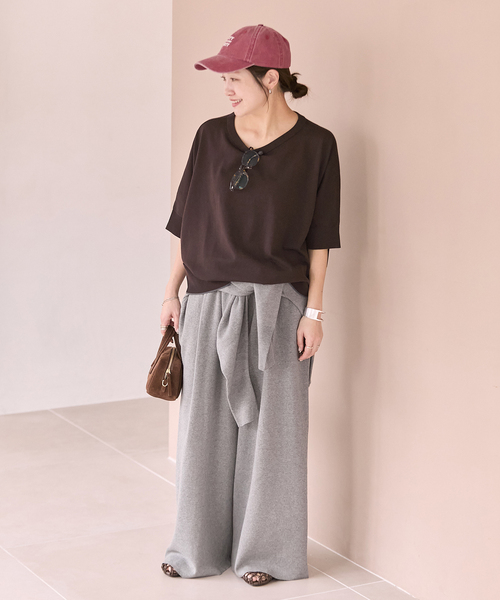 JOURNAL STANDARD（ジャーナルスタンダード）の「【UVカット/洗える/接触冷感】WASHABLE COOL UV ドルマンプルオーバー（ニット/セーター・レディース・ブラウン/ブラック/サックスブルー・FREE）」の7枚目の写真