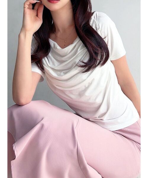 RESEXXY(リゼクシー)の「ドレープカットプルオーバー(Tシャツ/カットソー・レディース・ホワイト/チャコールグレー/ブラック・FREE)」の2枚目の写真
