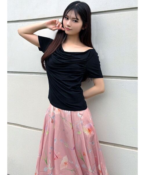 RESEXXY(リゼクシー)の「ドレープカットプルオーバー(Tシャツ/カットソー・レディース・ホワイト/チャコールグレー/ブラック・FREE)」の4枚目の写真