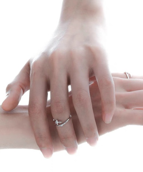 DiamondHearts(ダイヤモンドハーツ)の「スターオープンリング ミディリング(リング・レディース・シルバー・FREE)」の4枚目の写真