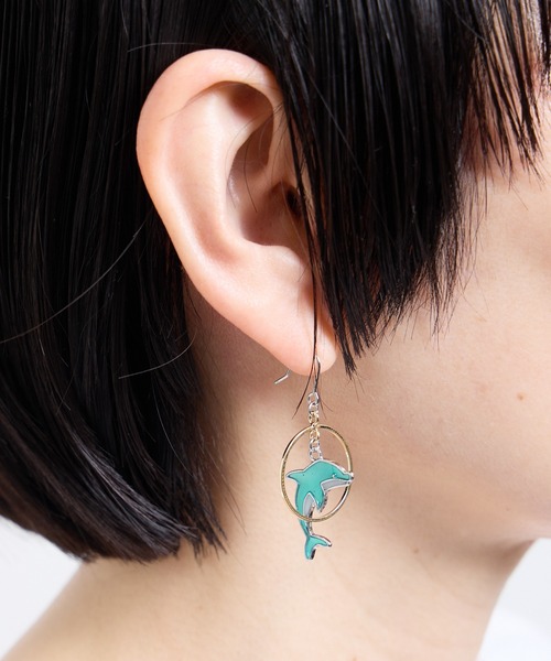 gargle(ガーグル)の「gargle ガーグル:海の生き物シリーズ ジャンピングイルカ ドルフィン リング(ピアス(両耳用)・レディース・ピンク/ブルー・FREE)」の5枚目の写真