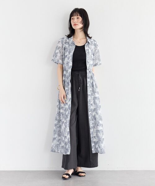 YECCA VECCA（イェッカヴェッカ）の「サファリ柄フレアシャツワンピース（シャツワンピース・レディース・オフホワイト/ベージュ・FREE）」の3枚目の写真
