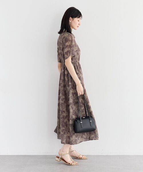 YECCA VECCA（イェッカヴェッカ）の「サファリ柄フレアシャツワンピース（シャツワンピース・レディース・オフホワイト/ベージュ・FREE）」の12枚目の写真