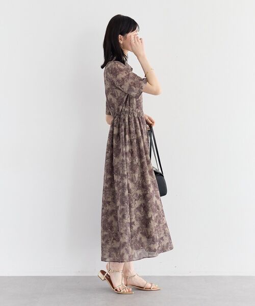 YECCA VECCA（イェッカヴェッカ）の「サファリ柄フレアシャツワンピース（シャツワンピース・レディース・オフホワイト/ベージュ・FREE）」の13枚目の写真