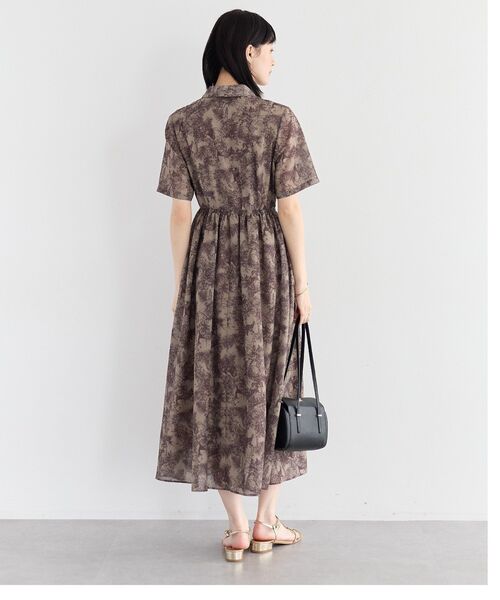 YECCA VECCA（イェッカヴェッカ）の「サファリ柄フレアシャツワンピース（シャツワンピース・レディース・オフホワイト/ベージュ・FREE）」の14枚目の写真