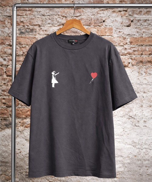 BRANDALISED(ブランダライズド)の「BRANDALISED (ブランダライズド) Tシャツ 半袖 バンクシー ストレッチ カットソー Girl with balloon BR26SU01D12 バックプリント メンズ レディース(Tシャツ/カットソー・メンズ・ダークグレー/ブラック/ホワイト・M/L/LL)」の6枚目の写真