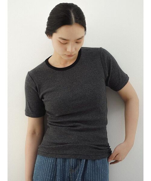 FIKA.(フィーカ)の「【11color】H/S Crew Tee(Tシャツ/カットソー・レディース・アイボリー/杢グレー/ブラック/ダークネイビー/レッド/チャコール・FREE)」の8枚目の写真