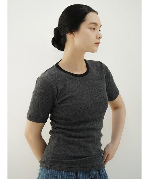 FIKA.(フィーカ)の「【11color】H/S Crew Tee(Tシャツ/カットソー・レディース・アイボリー/杢グレー/ブラック/ダークネイビー/レッド/チャコール・FREE)」の10枚目の写真
