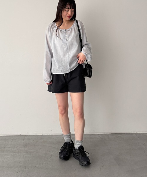 CANAL JEAN(キャナルジーン)の「SLEEK ボイルストライプパフブラウス(シャツ/ブラウス・レディース・サックスブルー/アイボリー・ONE SIZE)」の9枚目の写真