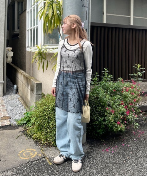 SOLLON.(ソルロン)の「リボンシアーキャミソールワンピース(ワンピース・レディース・ブラック・FREE)」の6枚目の写真