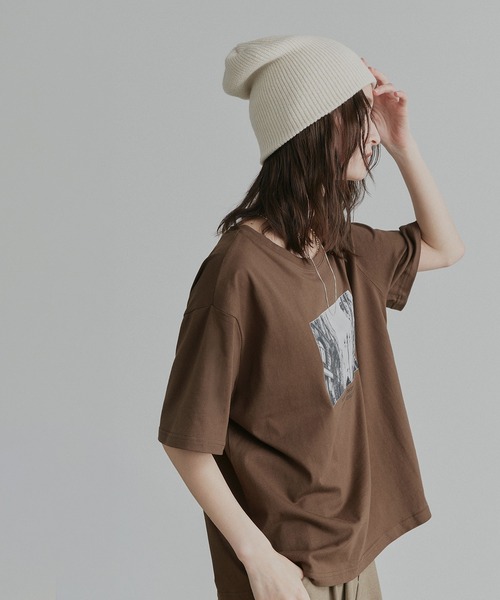 ad thie(アドティエ)の「アソート フォトプリント Tシャツ(Tシャツ/カットソー・レディース・ピンク/ブラック/チャコール/ホワイト系2/ホワイト系1/ブラウン・FREE)」の22枚目の写真