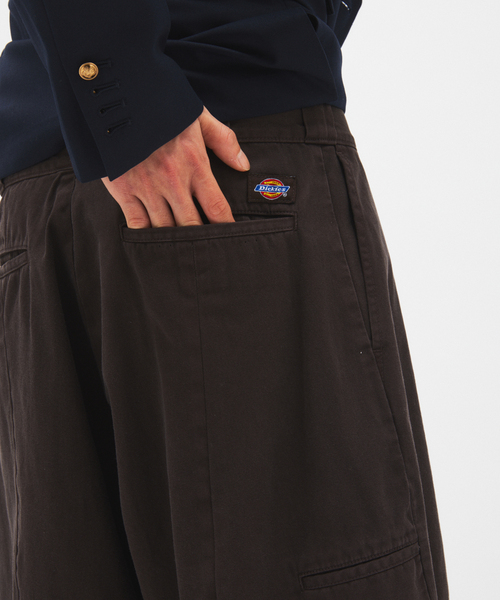 Dickies（ディッキーズ）の「Dickies / ディッキーズ 別注 ODD SHAPE SHORTS / ショーツ（その他パンツ・メンズ・ブラック/ブラウン/ネイビー・MEDIUM/LARGE）」の17枚目の写真